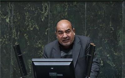 کمالی‌پور در مخالفت با وزیر پیشنهادی اقتصاد: دژپسند نمی‌تواند گره‌های کور اقتصاد را باز کند