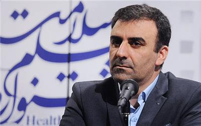 در پی بیانیه‌ی یک صنف سینمایی برای حجم مجوزها در شبکه نمایش خانگی داروغه‌زاده: نظام تهیه‌کنندگی این مشکل را حل کند /قانون اجازه نمی‌دهد
