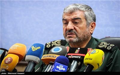 فرمانده‌کل سپاه در مشهد مقدس: آمریکا &quot;پشتیبان و فرمانده&quot; پروژه تابستان داغ بود