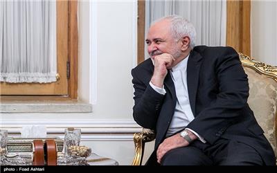 دعوت بسیج دانشجویی دانشگاه شریف از ظریف