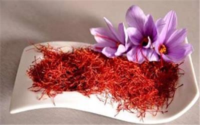 قیمت زعفران به 11 میلیون تومان رسید/ ثبات نرخ طلای سرخ در ایام پایانی سال