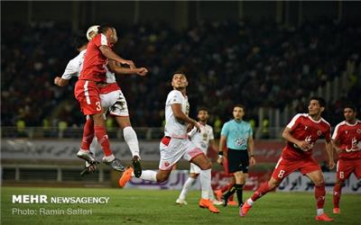 استفاده از کمک داور ویدئویی در بازی پرسپولیس با پدیده