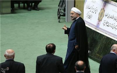 حضور روحانی در صحن مجلس