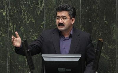 رفتار برخی نمایندگان، شأن مجلس را سبک می‌کند