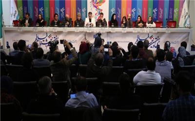«مردی بدون سایه» فیلمی سیال با پیامی روشن/ نسل اول سینما در حال محو شدن است
