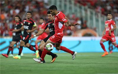 زمان بازی پرسپولیس و فولاد خوزستان تغییر کرد
