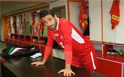 مدافع تیم فوتبال پرسپولیس دیدار با فولاد را از دست داد