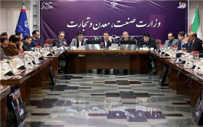 وزیر صنعت: بازار با بخشنامه اصلاح نمی‌شود