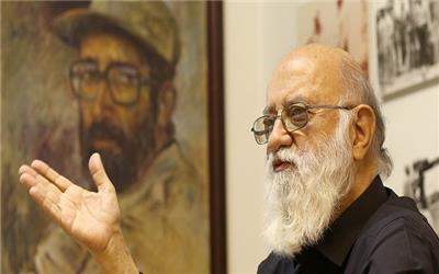 مسئولان به‌جای بیرون مرزها به مردمی تکیه کنند که «22 بهمن» با خلوص  آمدند