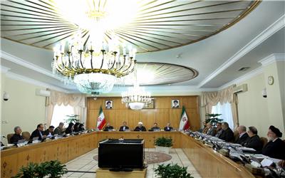 ملت ایران در 22 بهمن سنگ تمام گذاشت/ دولت در خط مقدم مبارزه با جنگ اقتصادی دشمن است
