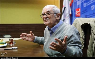 &#171;منشور اقتصاد در گام دوم&#187;|رزاقی: با جهان‌بینی سرمایه‌داری نمی‌توان اقتصاد مقاومتی دینی را پیاده کرد